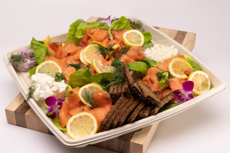 SMOKED SALMON PLATTER