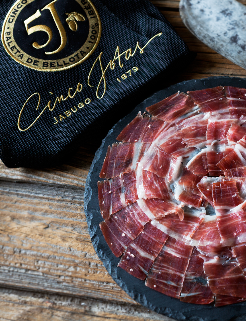 CINCO JOTAS® PATA NEGRA HAM
