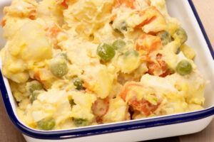 ENSALADA DE GALLINA